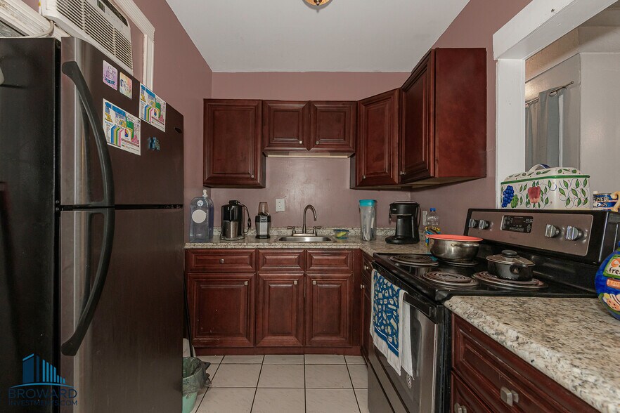 More Photos Of 255 SW 15th St, Dania Beach Apartments For Sale