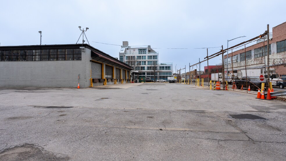 More Photos Of 273 Meserole Ave, Brooklyn Distribution For Sale