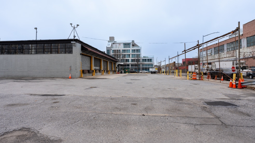 More Photos Of 273 Meserole Ave, Brooklyn Distribution For Lease