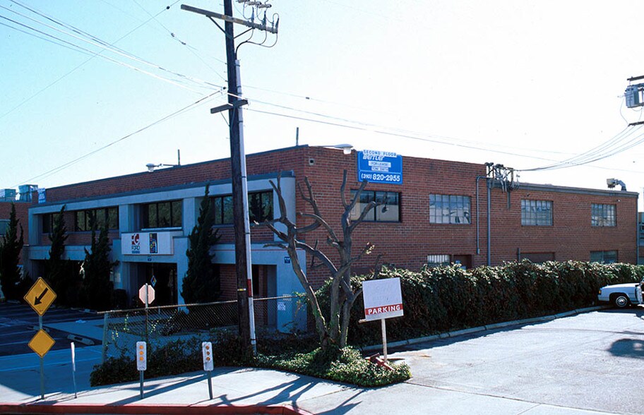 More Photos Of 2435 Military Ave, Los Angeles Office For Lease