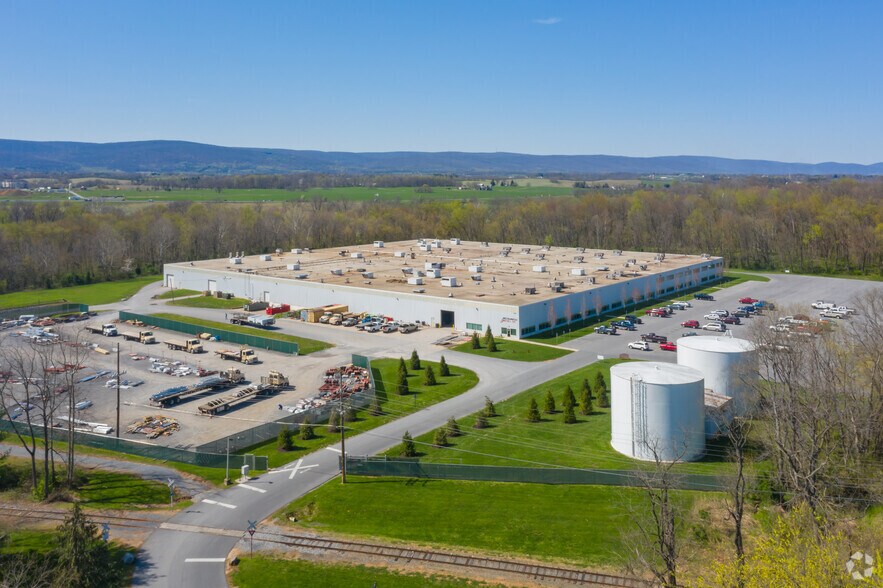 Primary Photo Of 8301 Retreat Rd, Walkersville Warehouse For Lease