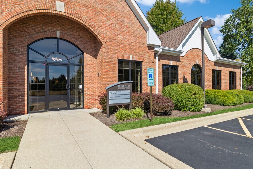 More Photos Of 6475 Washington St, Gurnee Office For Sale