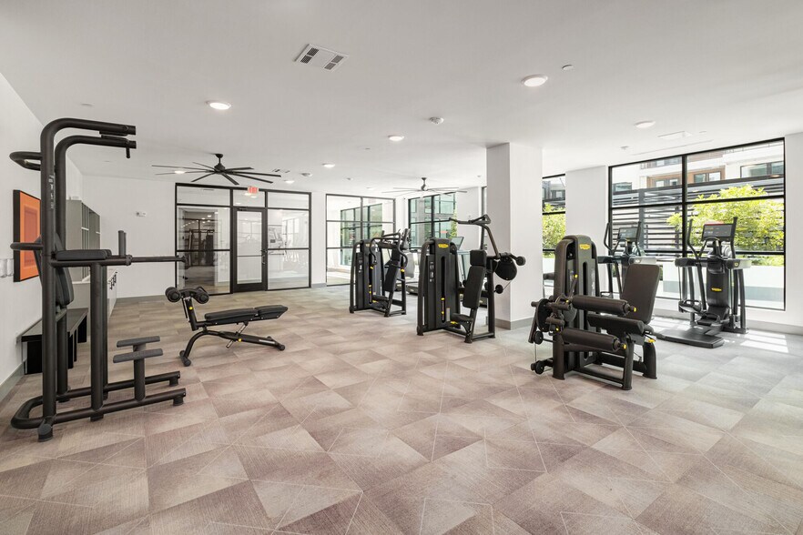 More Photos Of 2711 W Anderson Ln, Austin Apartments For Lease