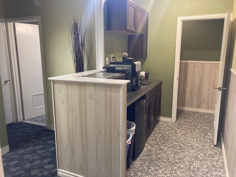 More Photos Of 2003 N Lamar Blvd, Austin Office For Lease