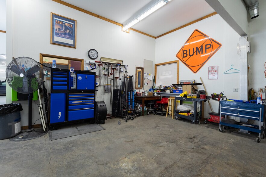 More Photos Of 7007 W Colfax Ave, Denver Freestanding For Sale