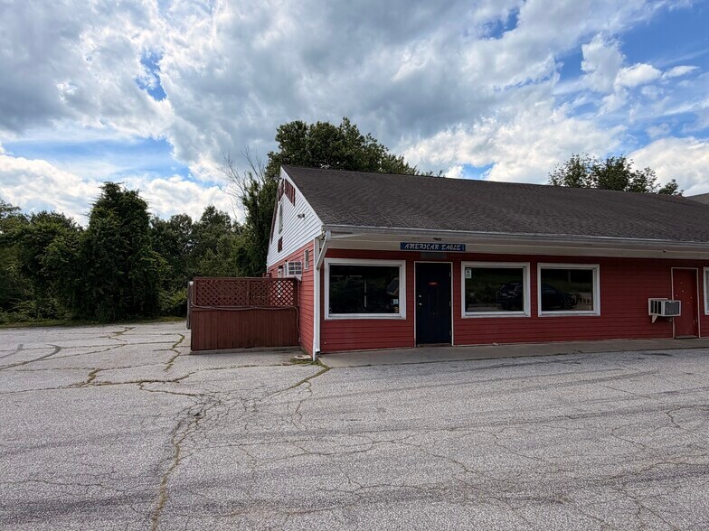 More Photos Of 15 River Rd, Willington General Retail For Lease