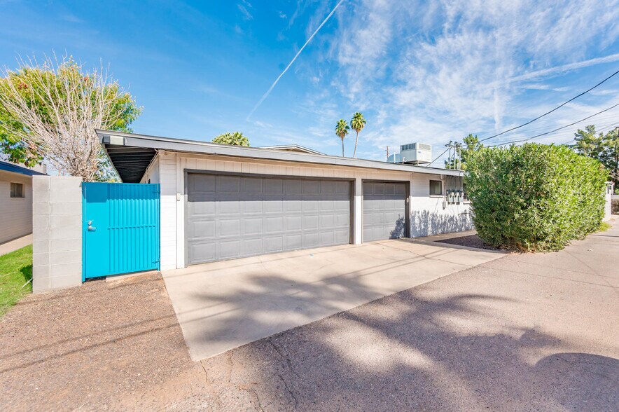 More Photos Of 2727 E Montecito Ave, Phoenix Multifamily For Sale