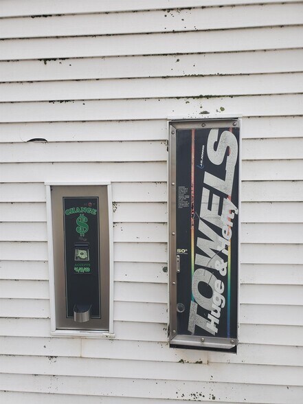 More Photos Of 204 Carver st, Winslow Carwash For Sale