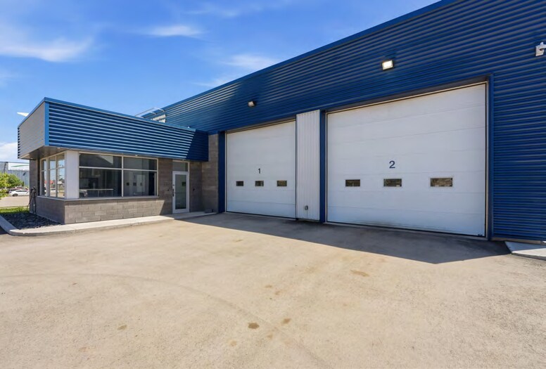 More Photos Of 145 Rue De L'industrie, L'assomption Industrial For Lease