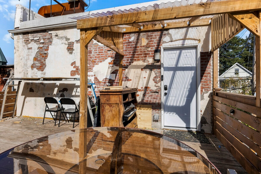 More Photos Of 764 1/2 Eastern Ave, Schenectady Restaurant For Sale