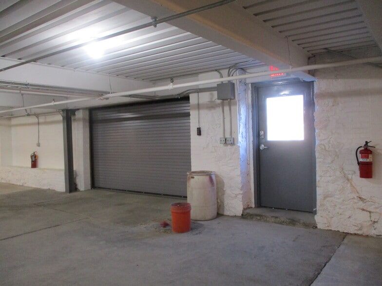 More Photos Of 651 N Prospect St, Hagerstown Warehouse For Sale