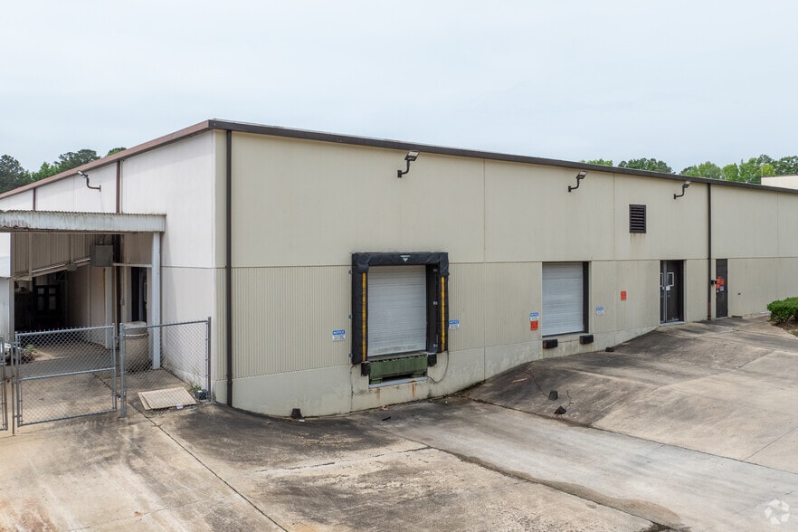 More Photos Of 951 Wendell Blvd, Wendell Manufacturing For Sale