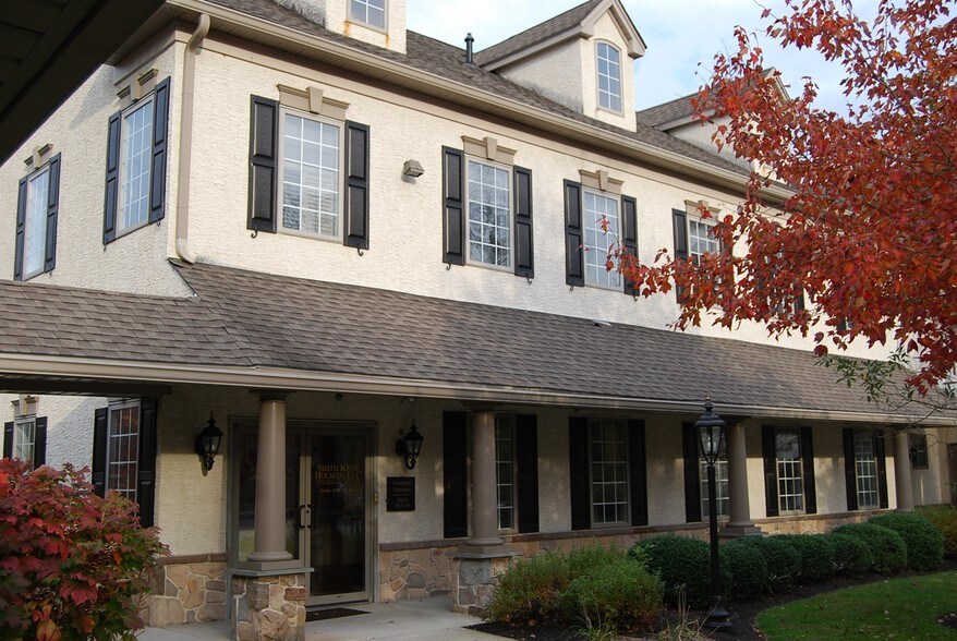 More Photos Of 112 Moores Rd, Malvern Office For Sale