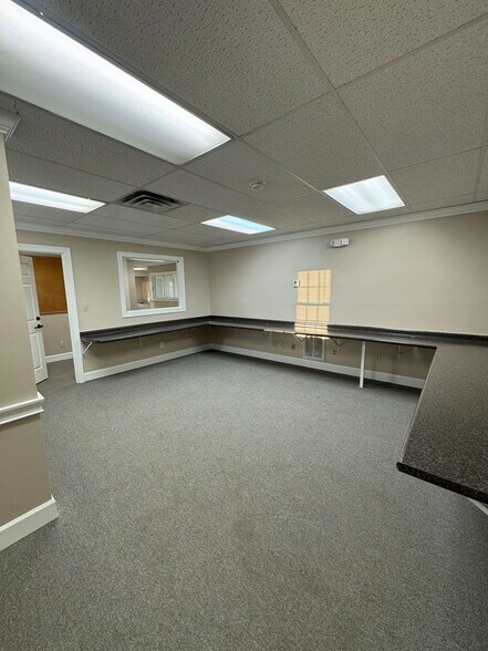 More Photos Of 1369 W Andrew Johnson Hwy, Morristown Medical For Lease