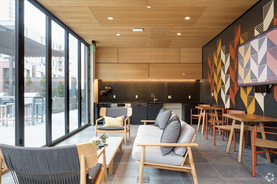 More Photos Of 1661 Market St, Denver Apartments For Lease