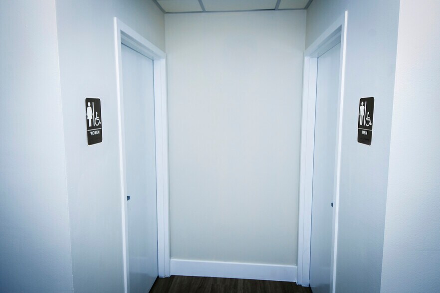 More Photos Of 5539 SW 8th St, Coral Gables Medical For Sale