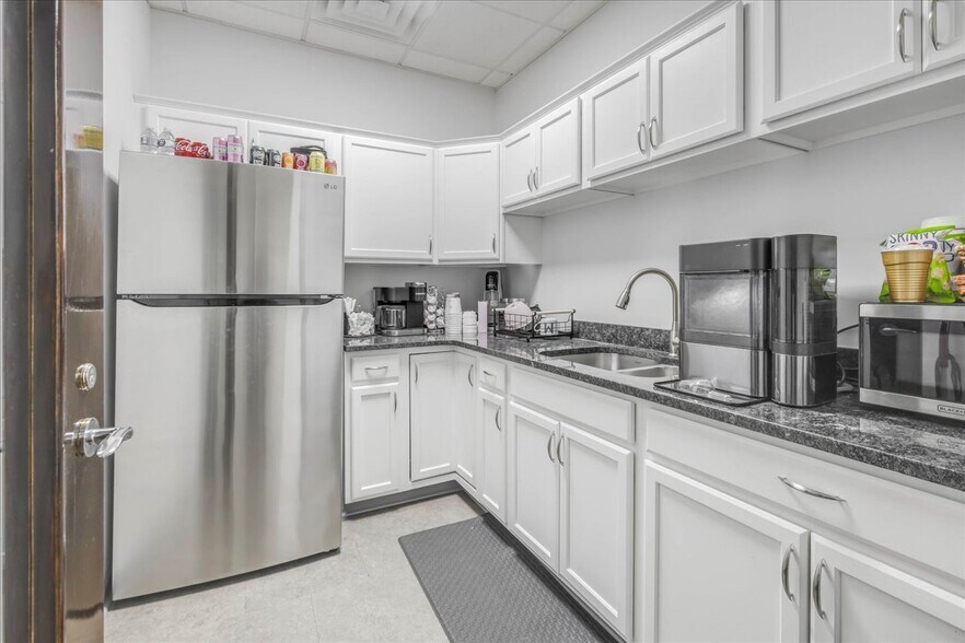 More Photos Of 215 S Monroe St, Tallahassee Office For Lease