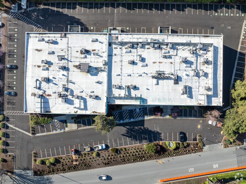 More Photos Of 1360 O'Brien Dr, Menlo Park Research And Development For Lease
