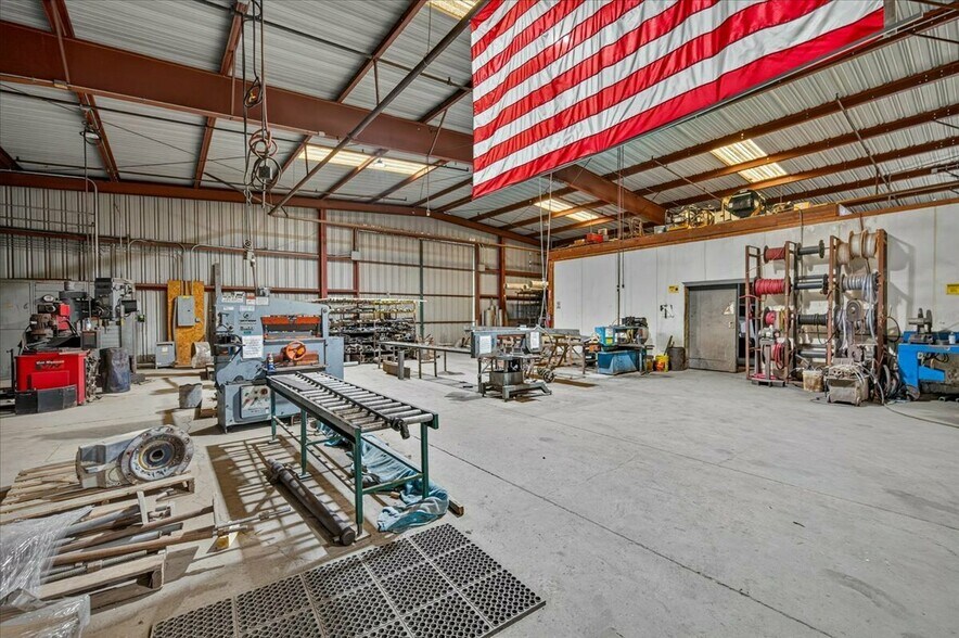 More Photos Of 149 Ashland ave, Lindsay Industrial For Sale