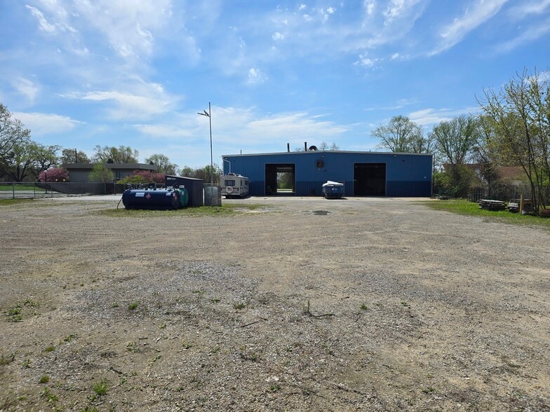 More Photos Of 8310 Airport Hwy, Holland Warehouse For Sale