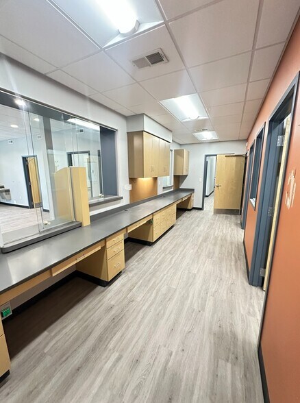 More Photos Of 2709 Pelham Rd, Greenville Medical For Lease