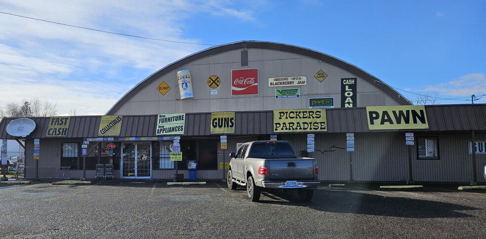 Primary Photo Of 3404 S Pacific Hwy, Medford General Retail For Sale