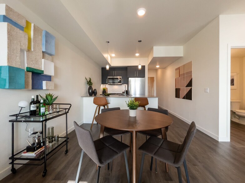 More Photos Of 11811-11821 NE 128th St, Kirkland Multifamily For Sale