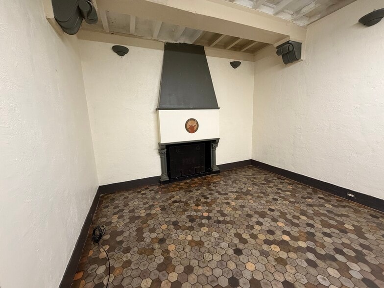 More Photos Of 113 N Clinton Ave, Rochester Apartments For Sale