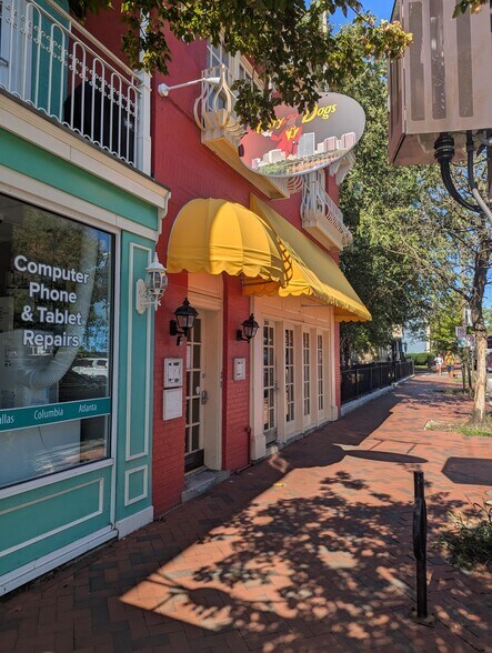 More Photos Of 1309 W Main St, Richmond Storefront Retail Office For Lease