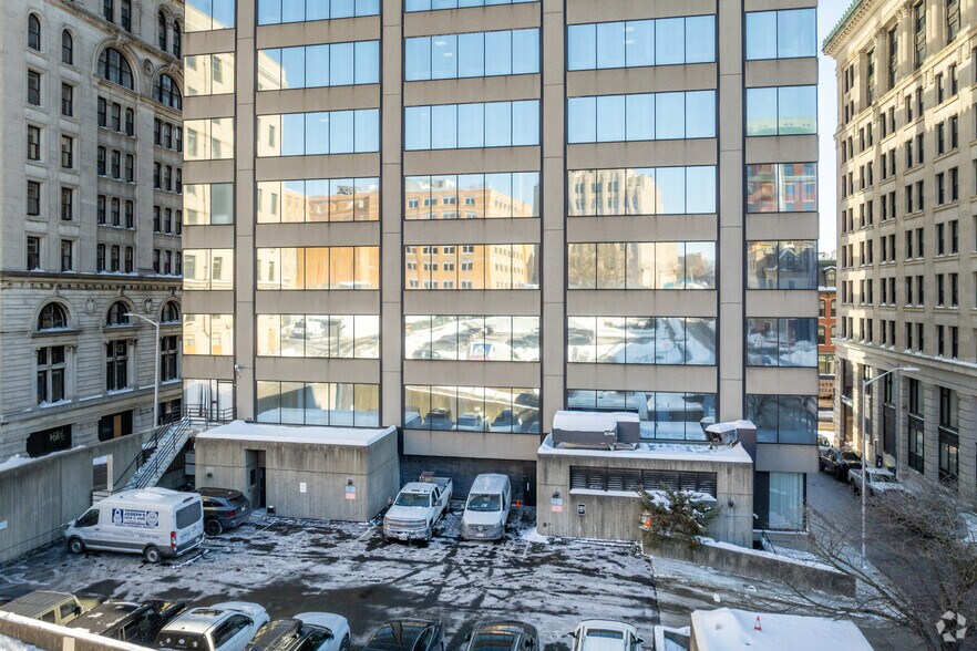 More Photos Of 370 Main St, Worcester Coworking Space