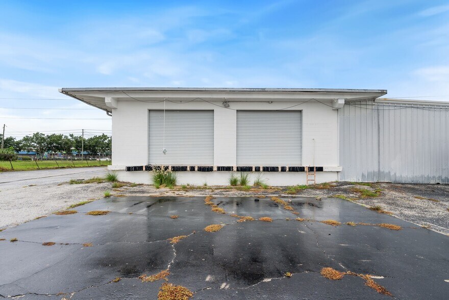 More Photos Of 4475 28th St N, Saint Petersburg Industrial For Sale