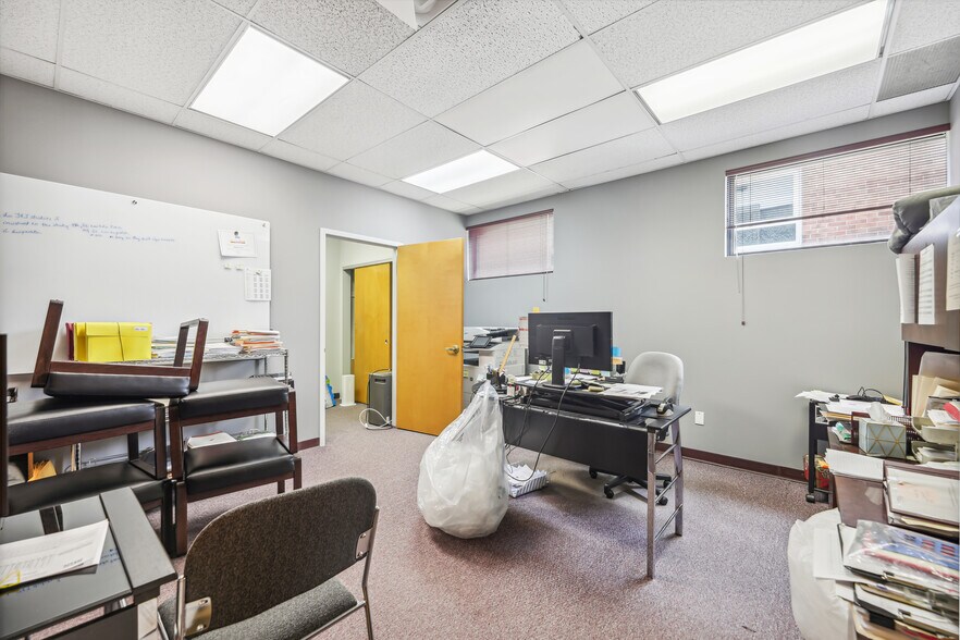 More Photos Of 2497 Vauxhall Rd, Union Township Manufacturing For Sale