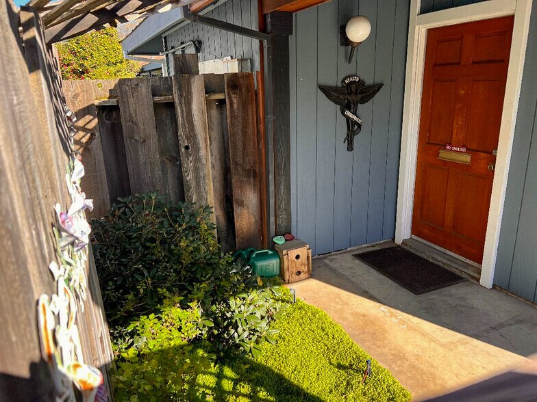 More Photos Of 1225 S Main St, Willits Medical For Sale