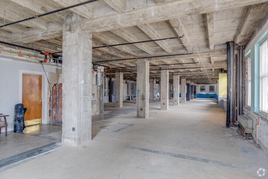 More Photos Of 624 S Boston Ave, Tulsa Coworking Space