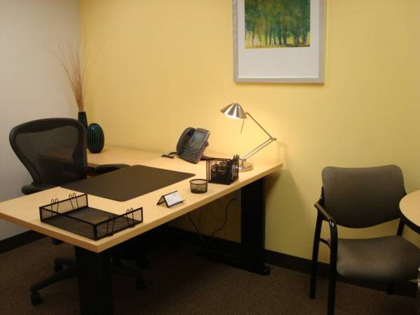 More Photos Of 625 Middle Country Rd, Coram Office For Lease