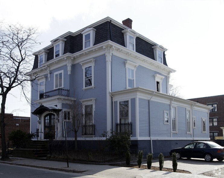 More Photos Of 453 Angell St, Providence Apartments For Sale