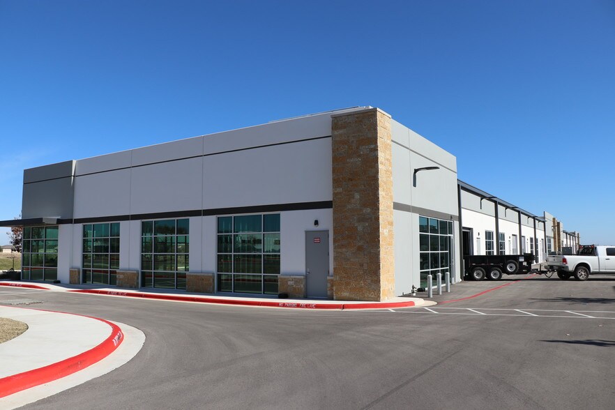 More Photos Of 3161 Eagles Nest St, Round Rock Unknown For Lease