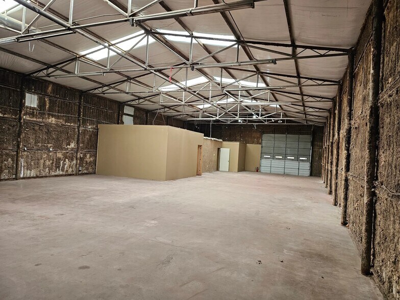 More Photos Of 757 S Treadaway Blvd, Abilene Distribution For Lease