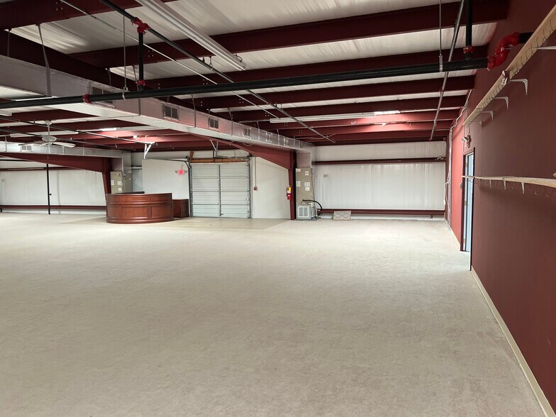 More Photos Of 4388 Sudderth Rd, Buford Warehouse For Sale