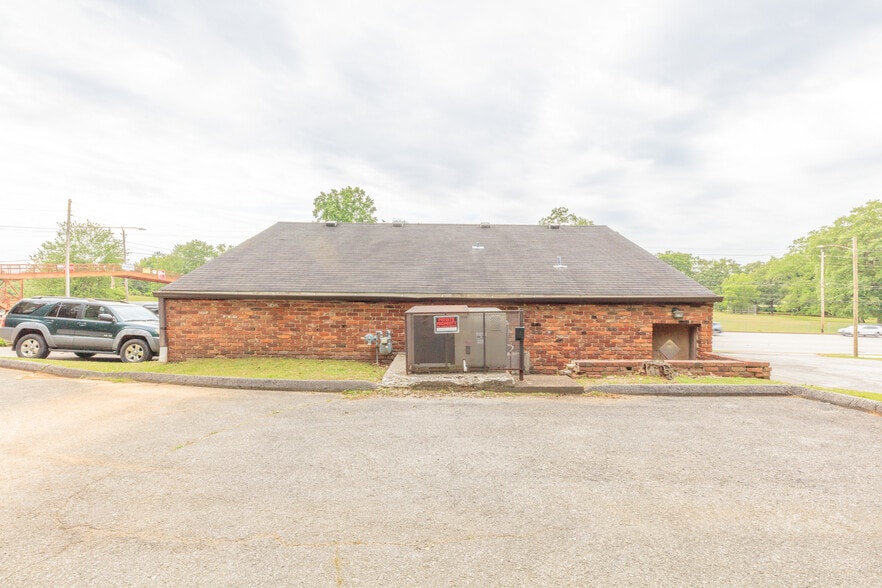 More Photos Of 4135 Hixson Pike, Chattanooga Office For Sale