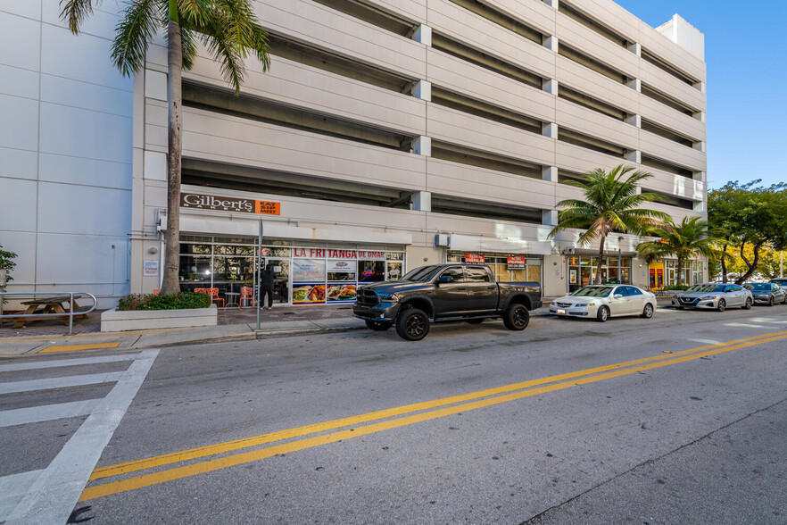 Primary Photo Of 1051 NW 14th St, Miami Restaurant For Lease