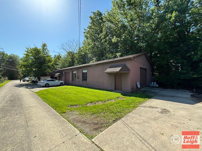 Primary Photo Of 12005 Prospect Rd, Strongsville Warehouse For Sale