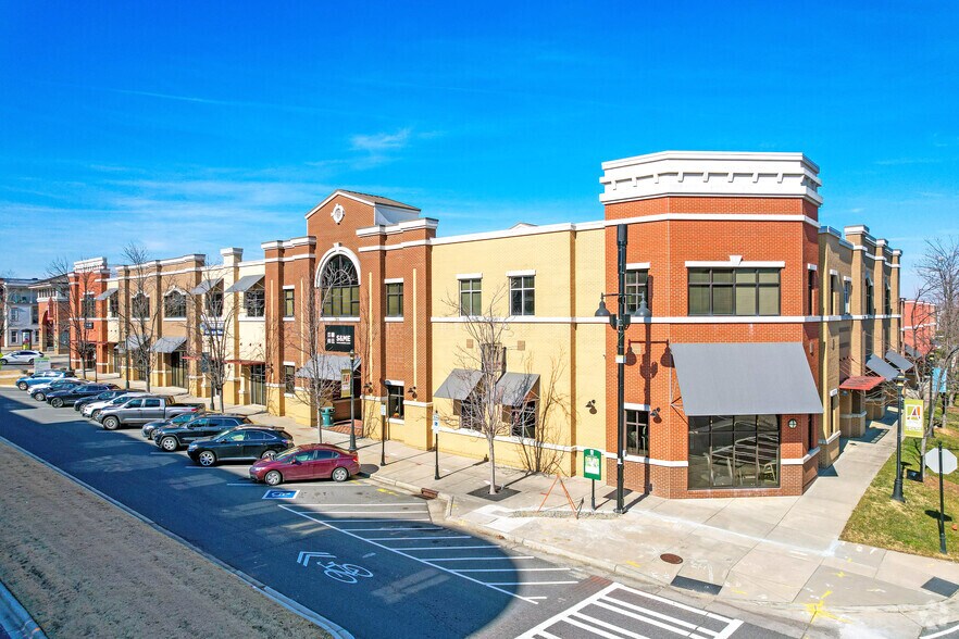 More Photos Of 2015 Ayrsley Town Blvd, Charlotte Unknown For Lease