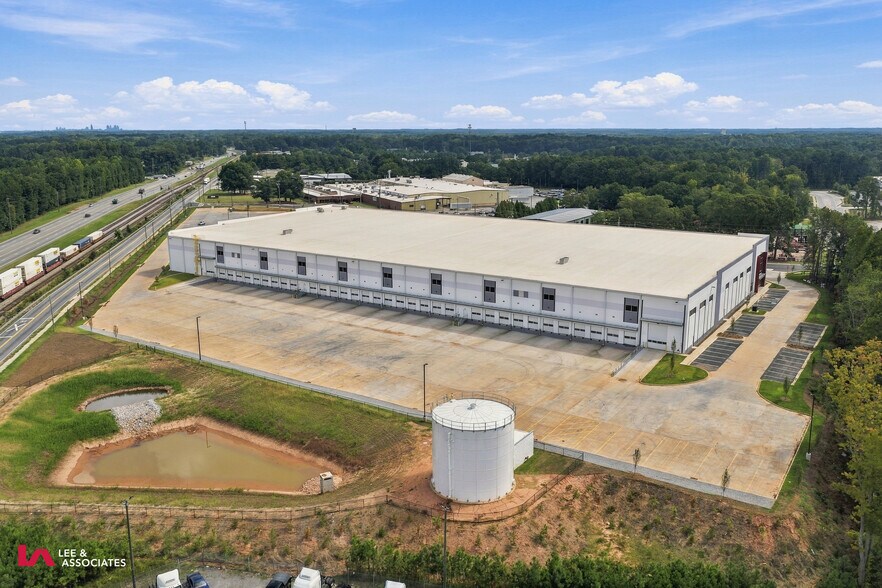 More Photos Of 505 Bohannon Rd, Fairburn Distribution For Lease