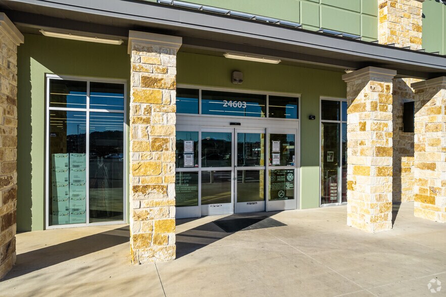 More Photos Of 24603 W Interstate 10, San Antonio General Retail For Sale