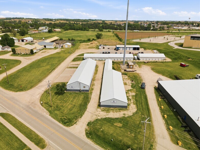 More Photos Of 301 Old Dubuque Rd, Anamosa Warehouse For Lease