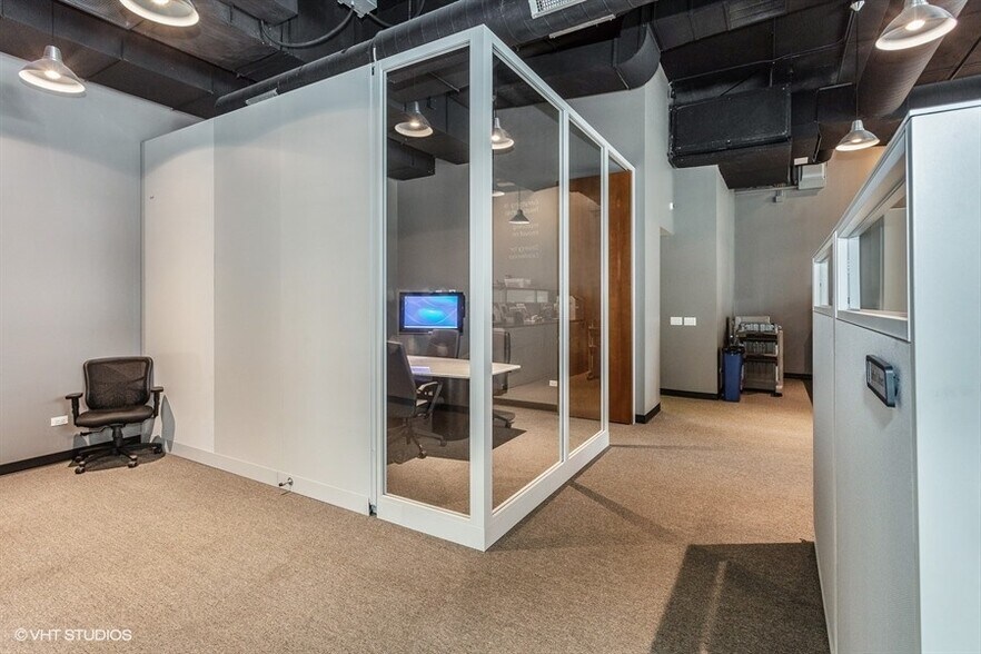 More Photos Of 301-325 W Ohio St, Chicago Apartments For Lease