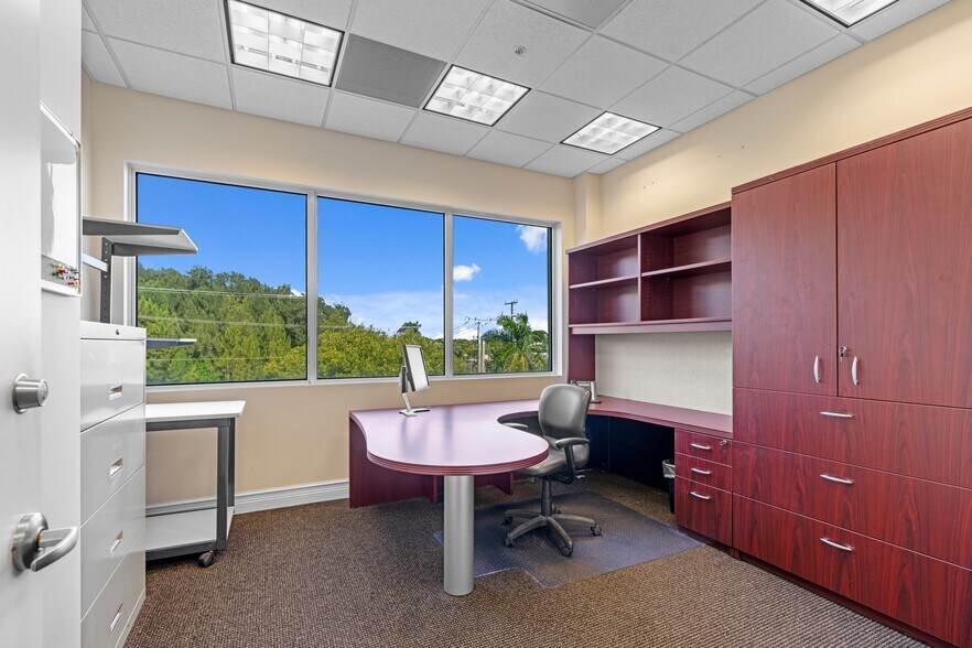 More Photos Of 6751 N Federal Hwy, Boca Raton Office For Sale