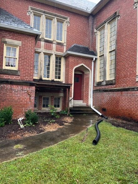 More Photos Of 21300 Chesterfield Ave, South Chesterfield Specialty For Sale