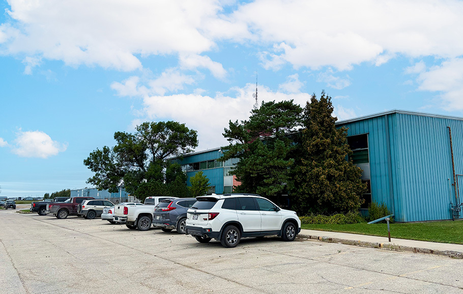 Primary Photo Of 555 Kapelus Dr, West St Paul Industrial For Lease